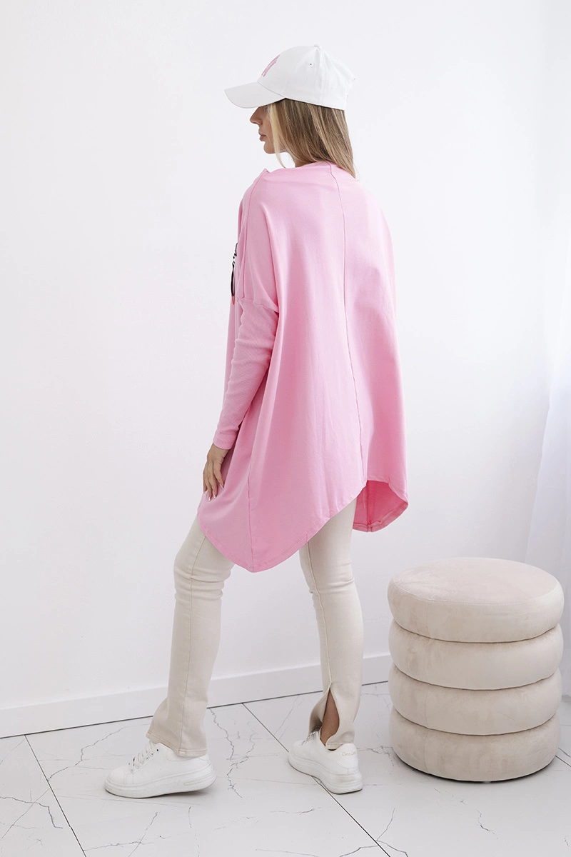 Oversized sweatshirt with asymmetrical sides in light pink color