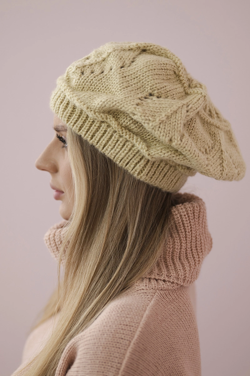 marka niezdefiniowana Women&#039;s cap Sofia K369 light beige