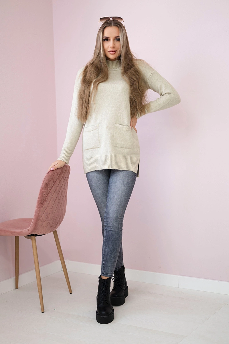 Sweater with stand-up collar beige