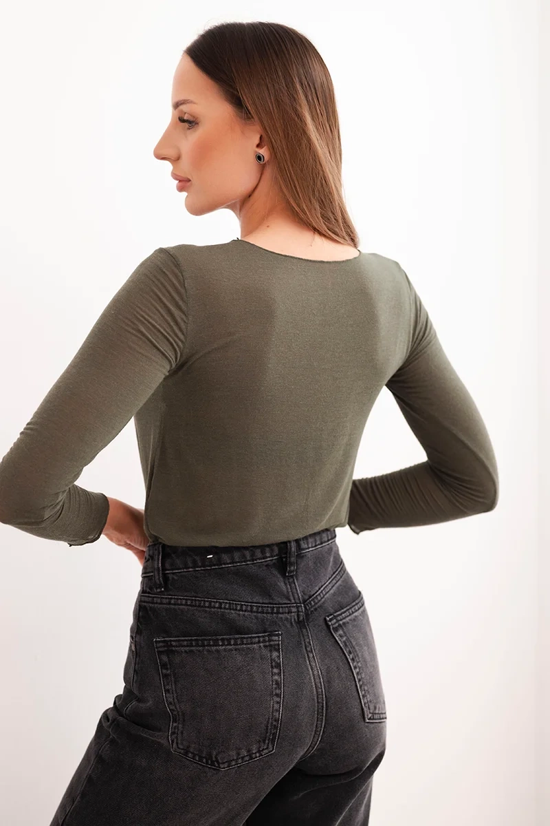 Kesi Włoski Women's cashmere blouse with a round neckline and long sleeves khaki