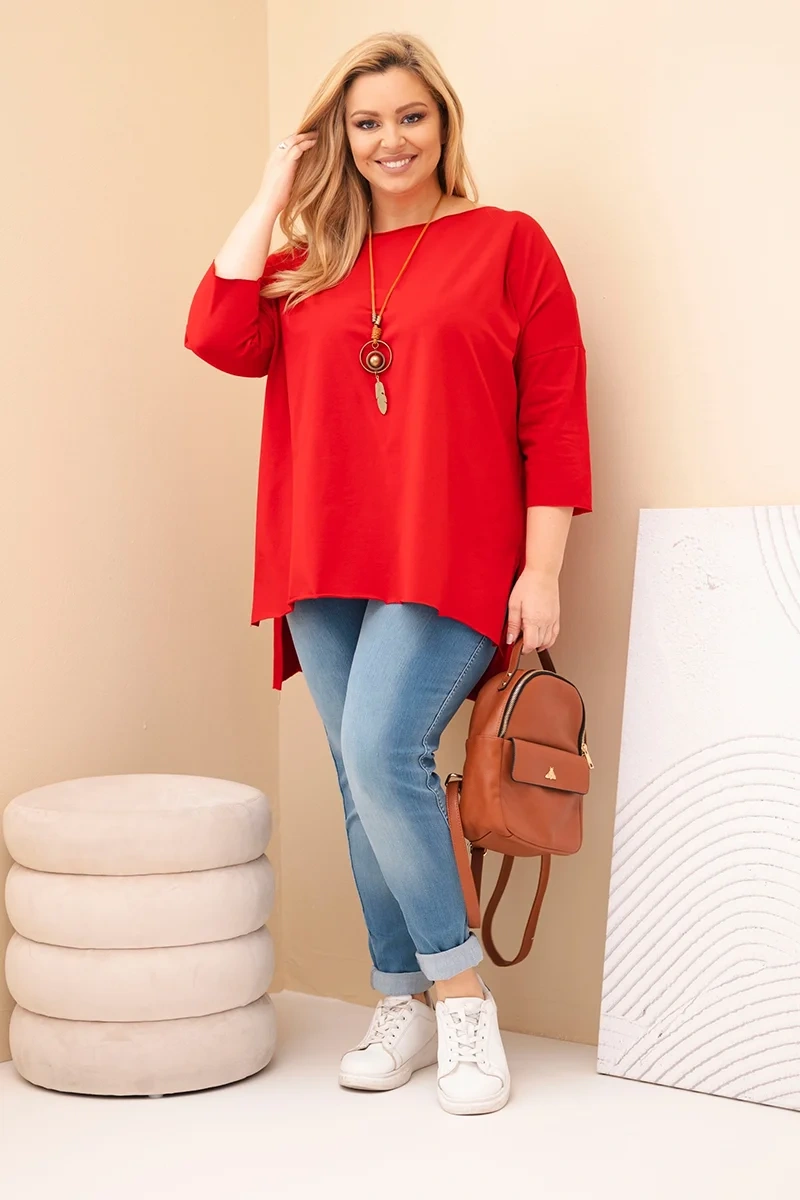 Plus size asymetrická blúzka s náhrdelníkom
