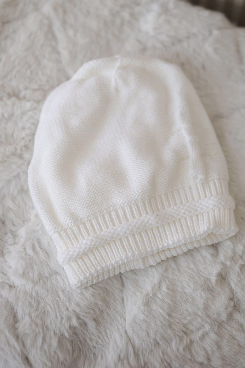 Women&#039;s cap Kaja K339 white