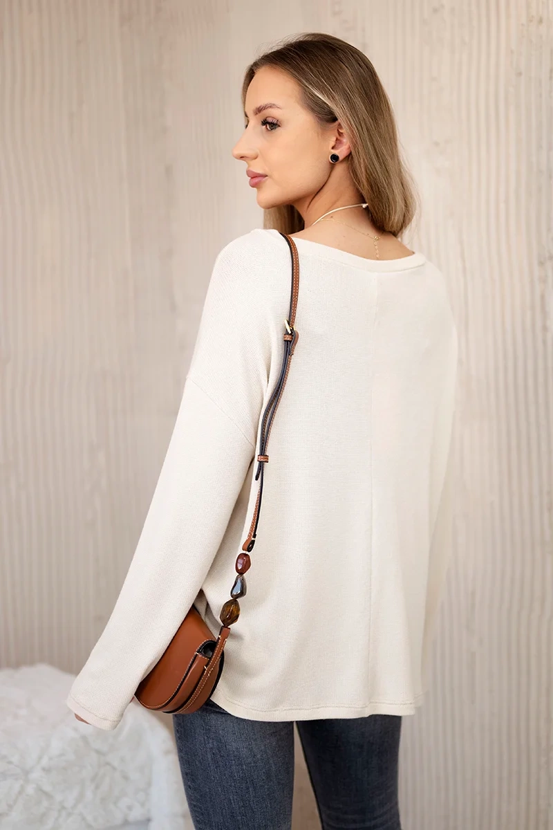Kesi Włoski Blouse with necklace beige