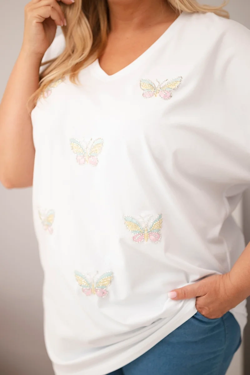 Dámska plus size blúzka s motýlikmi biela