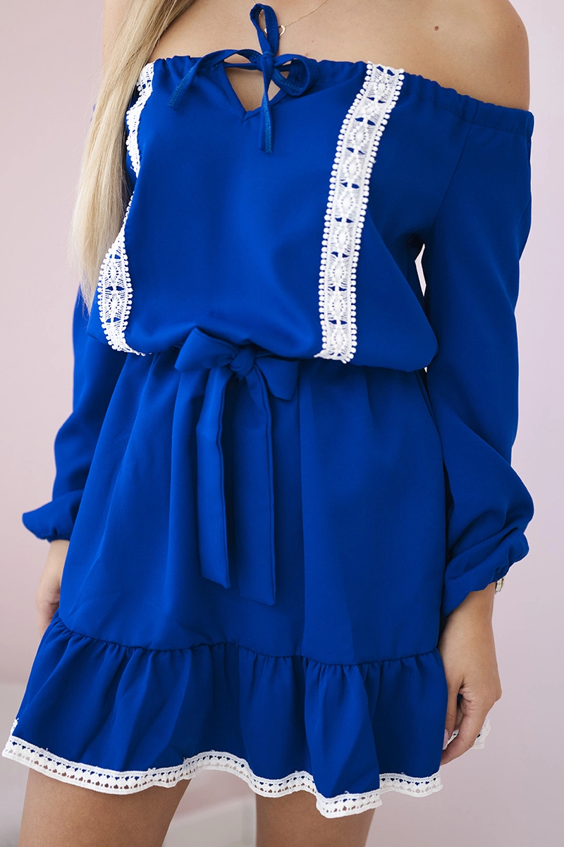 Shoulder and lace purple-blue dress