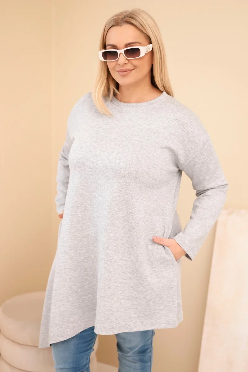 Kesi Włoski Plus Size women's dress made of viscose with a loose fit and long sleeves gray