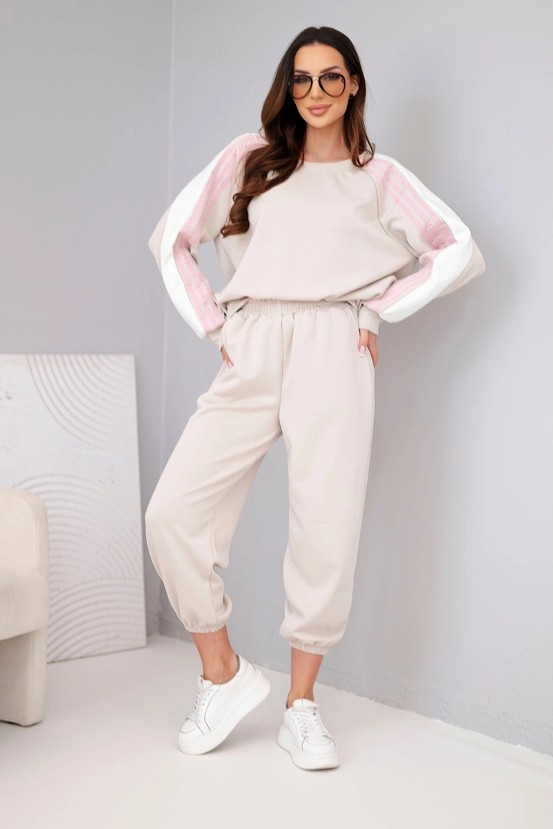 Дамски спортен комплект Kesi с странична ивица в бежово