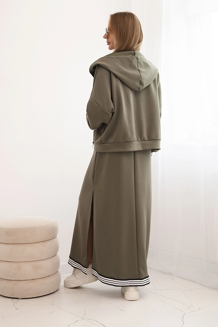 Kesi Włoski Women&#039;s set with viscose featuring a zip-up hoodie and a long dress khaki