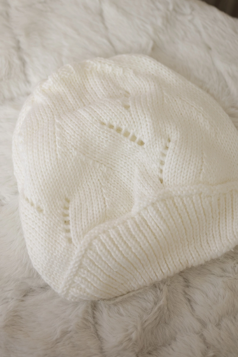 Kesi Women's cap Ingrid K371 white
