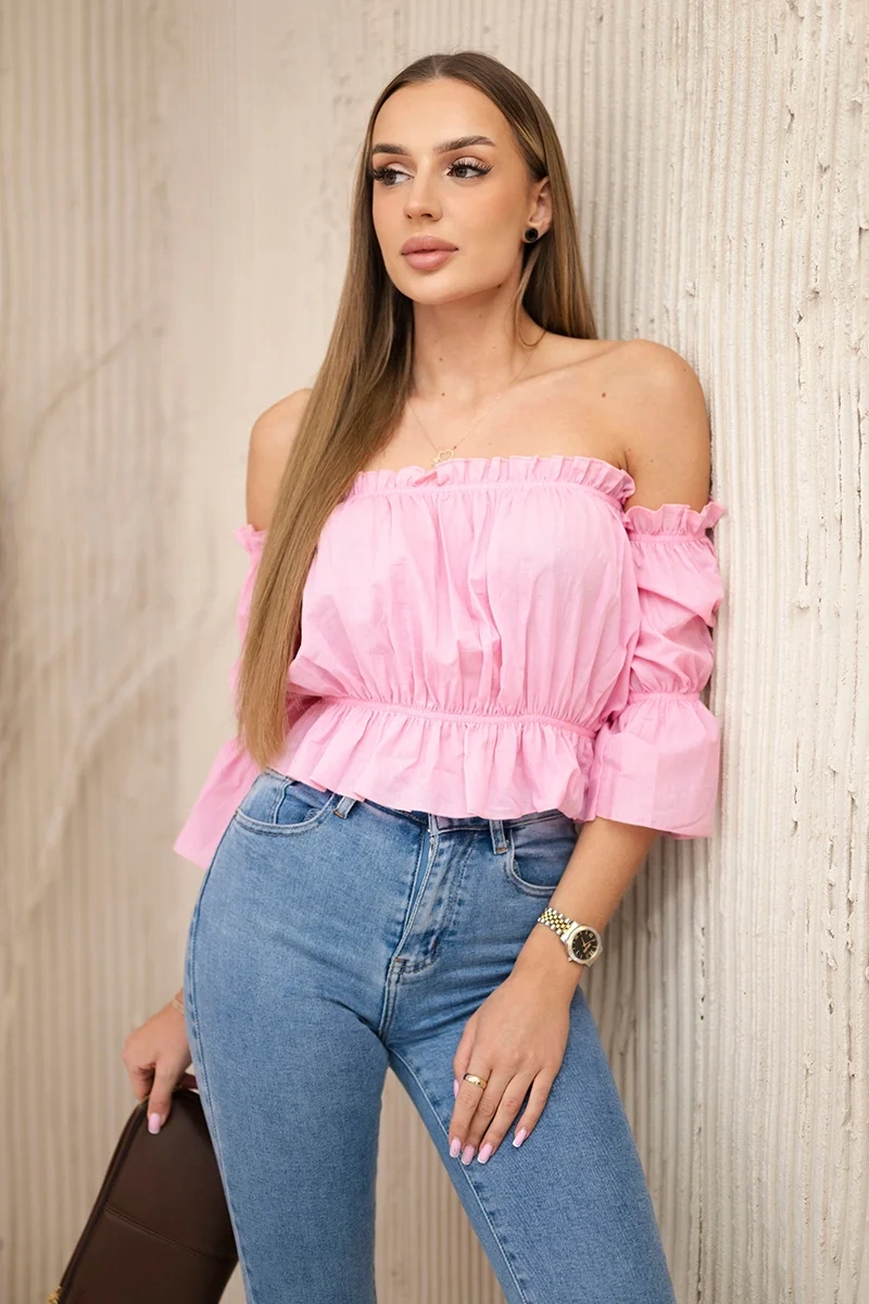 Blouse over the shoulder light pink
