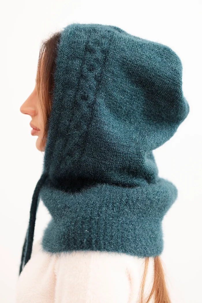 Polski Women&#039;s hooded cap with ties and braided pattern sea green