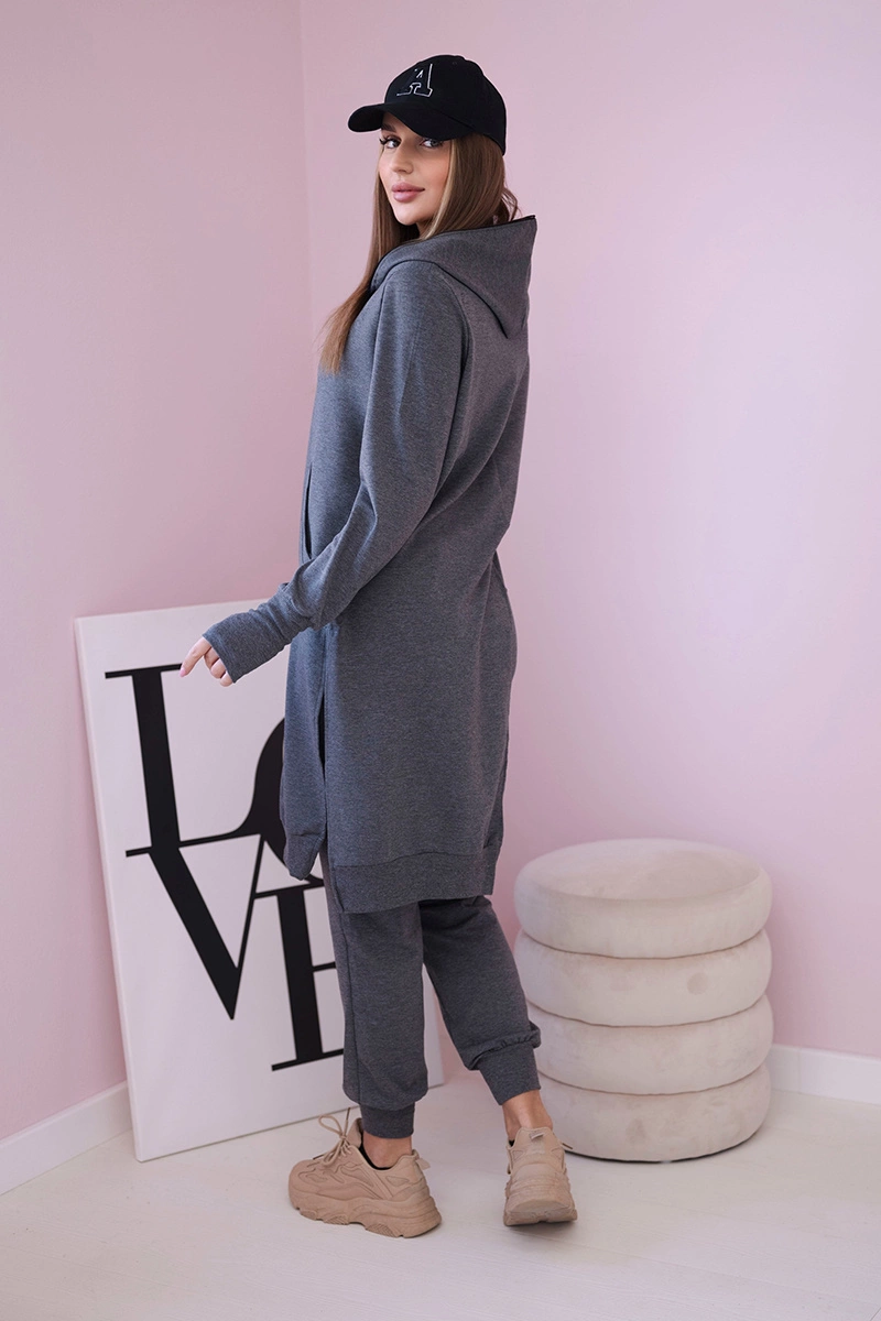 Set of sweatshirt with longer side made of graphite