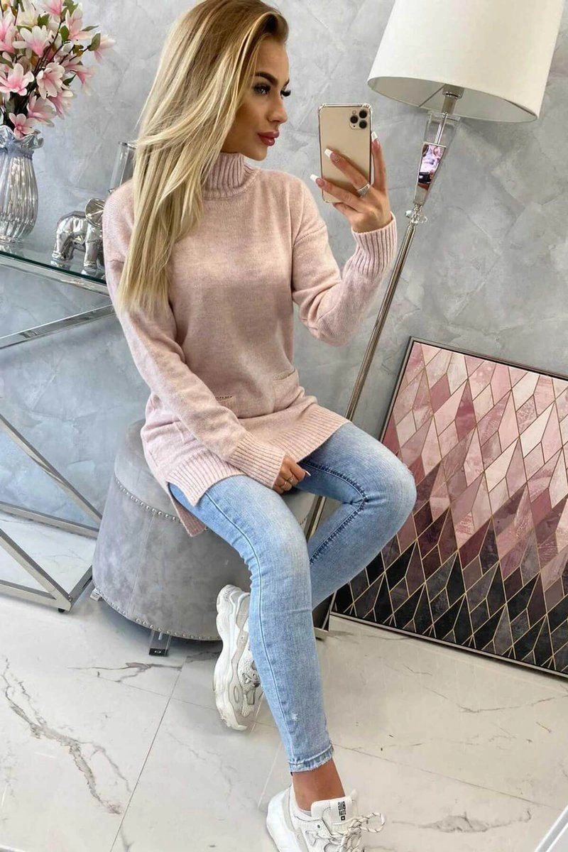 Kesi Sweater with stand-up collar light powdered pink