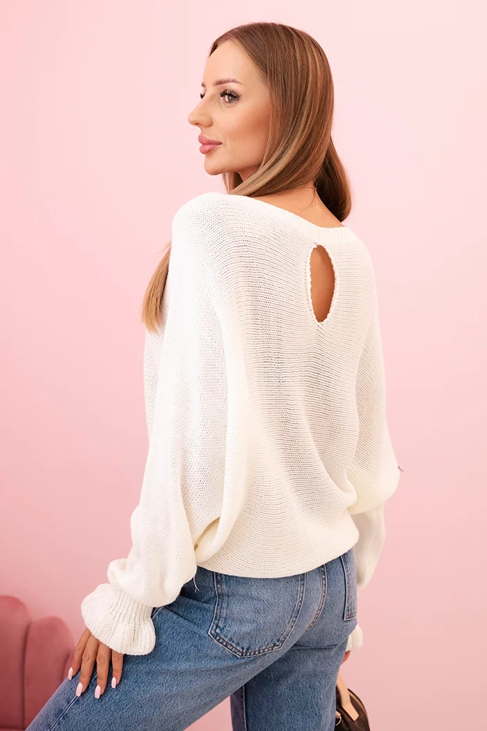 Kesi Włoski Women's mohair sweater with gathered sleeves and a back cutout ecru