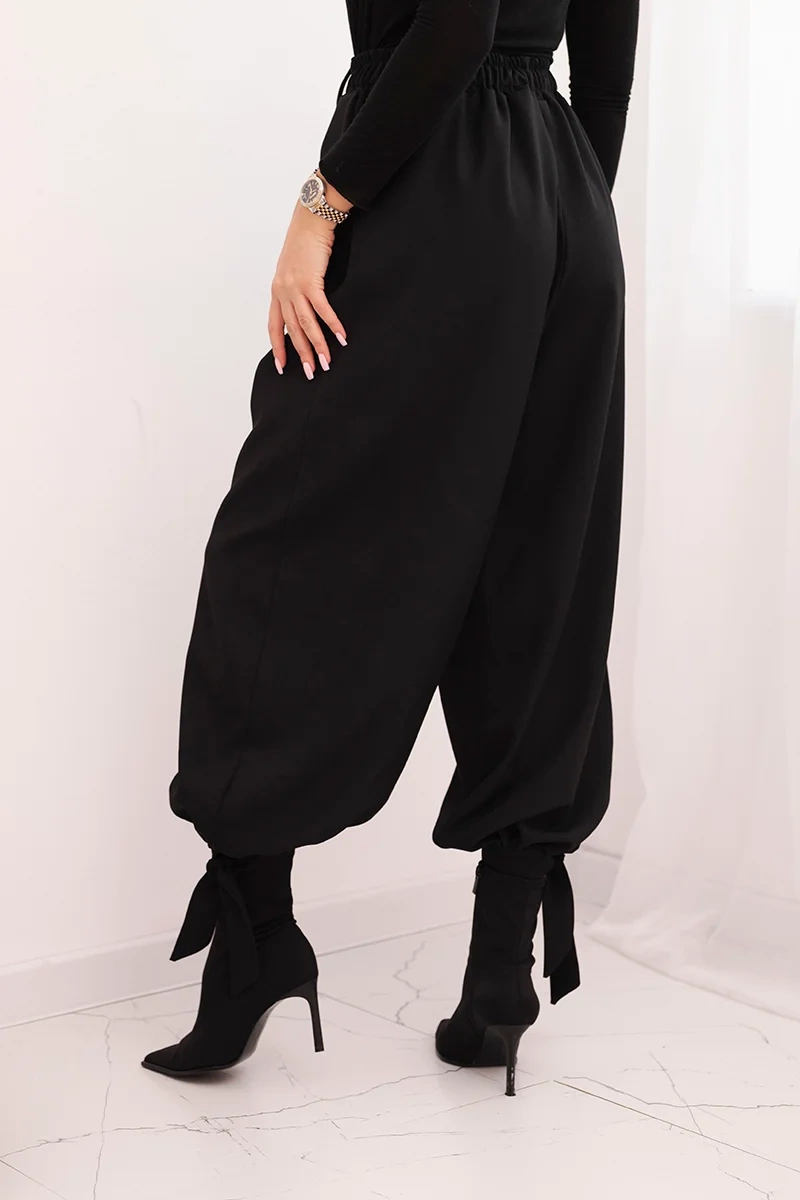 Kesi Włoski Women's trousers with wide legs and ties at the bottom black