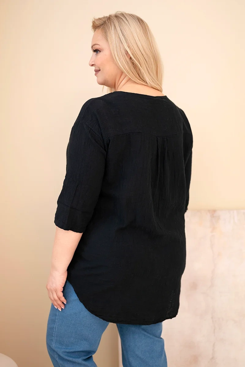 Dámska plus size blúzka s gombíkovým výstrihom