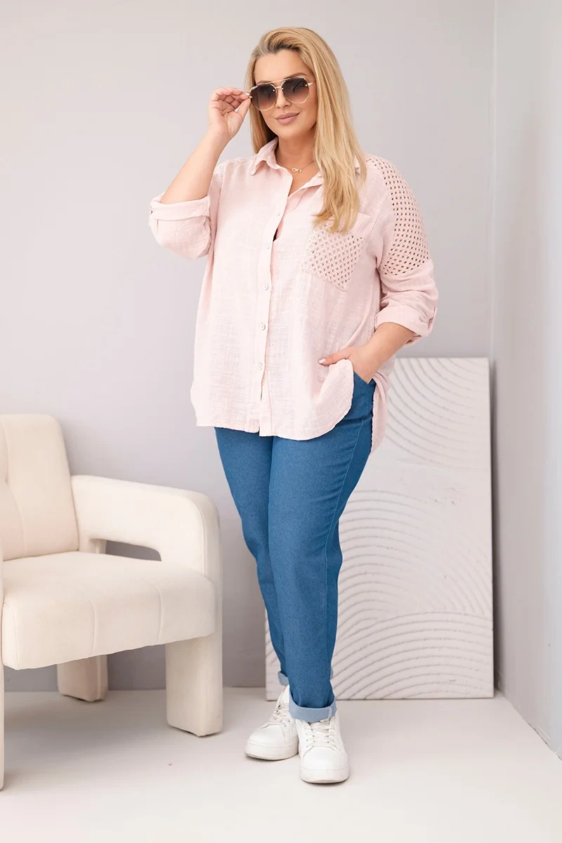 Dámska blúzka plus size s golierom a čipkovou vložkou
