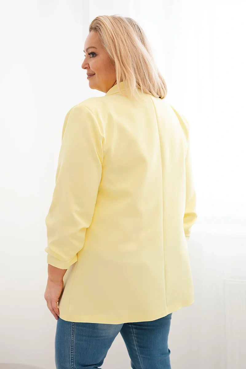Elegantný plus size dámsky sako žltý