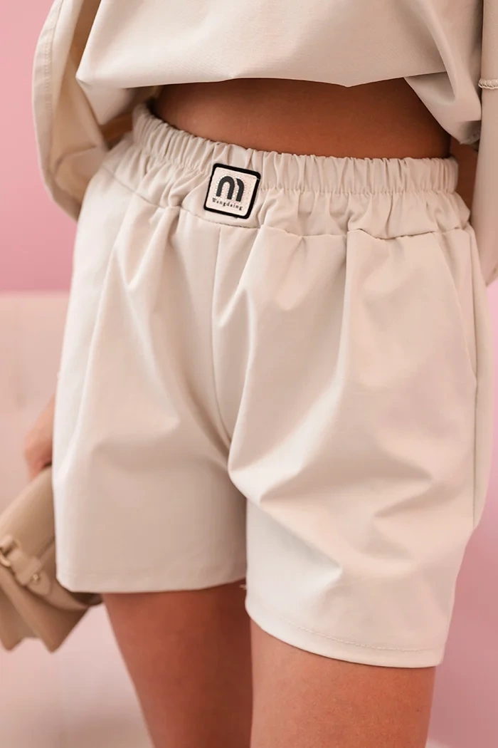 Kesi Włoski Women&#039;s set with a frill – a short-sleeved blouse and shorts with an elastic band beige