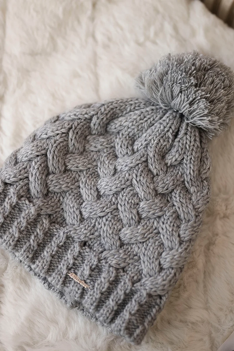 Kesi Cap with fleece Waleria K307 light gray
