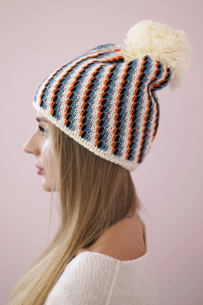 Kesi Cap with a pompom Hanna K328 ecru